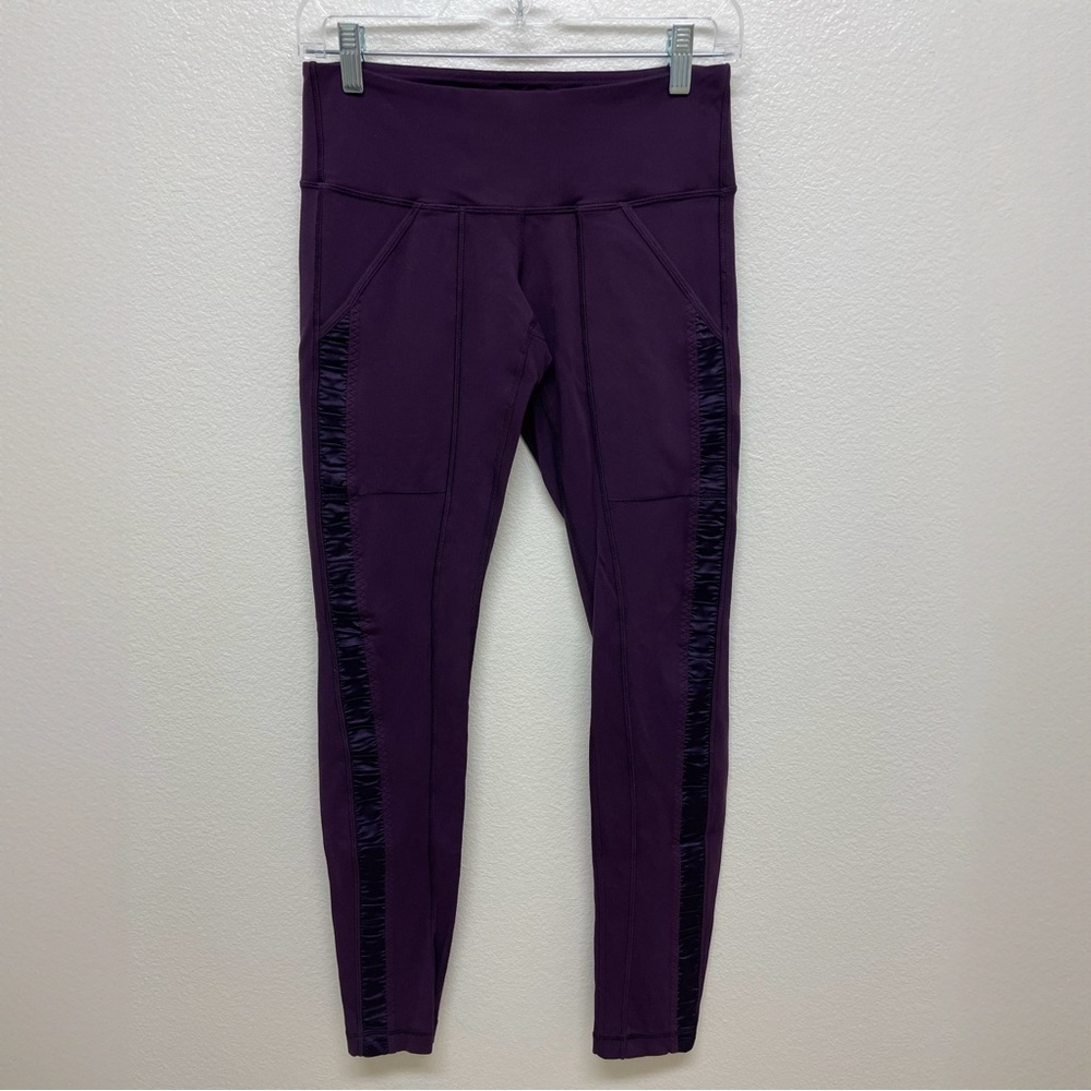 LuluLemon Athletica Leggings Size 6 Purple, Side Pockets & Scrunch Leg Details